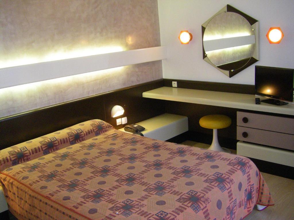 Hotel Urbain V Mende Pokój zdjęcie